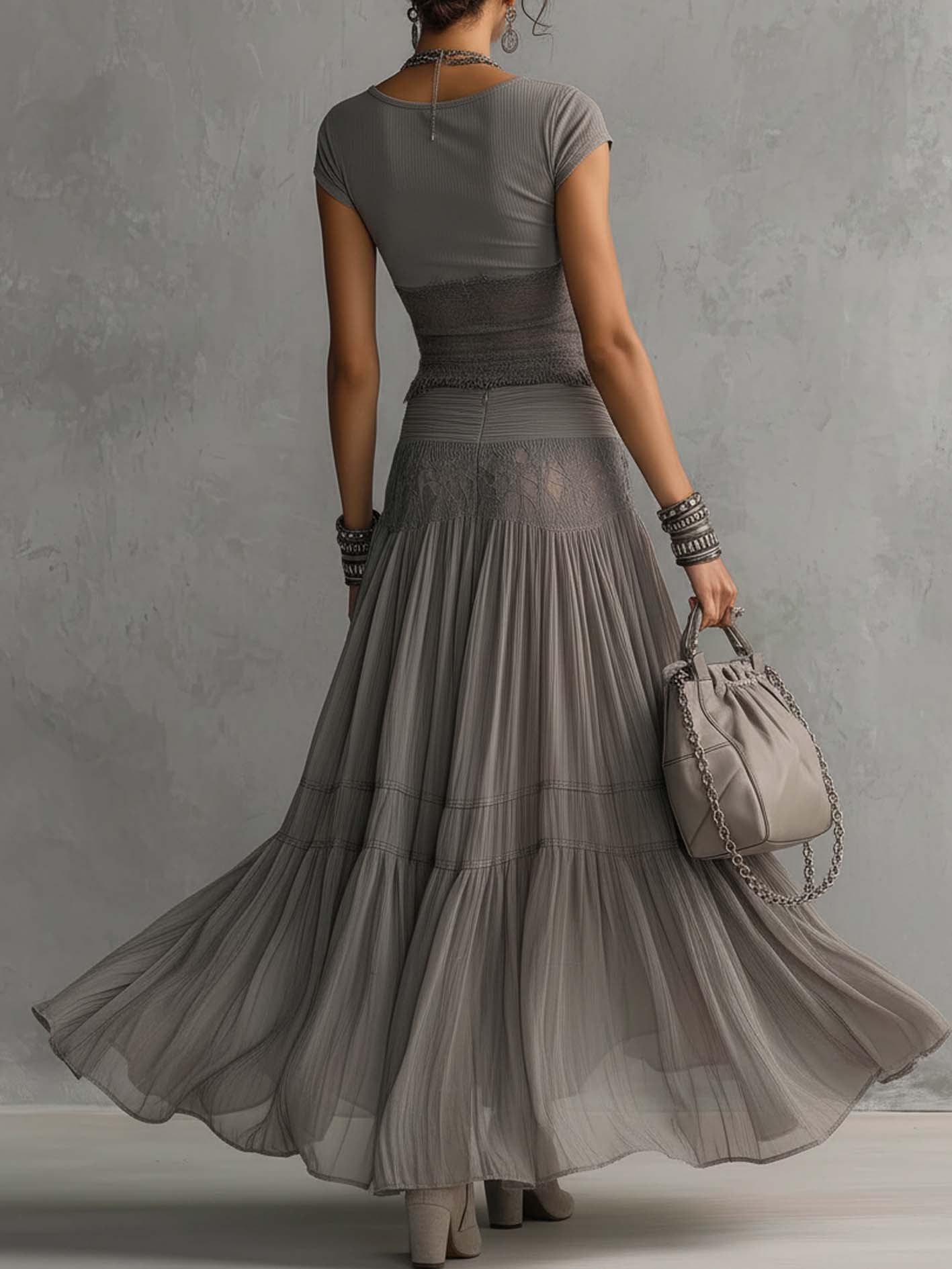 Nikola | Dvoudílný set s krajkovým topem a plisovanou maxi sukní