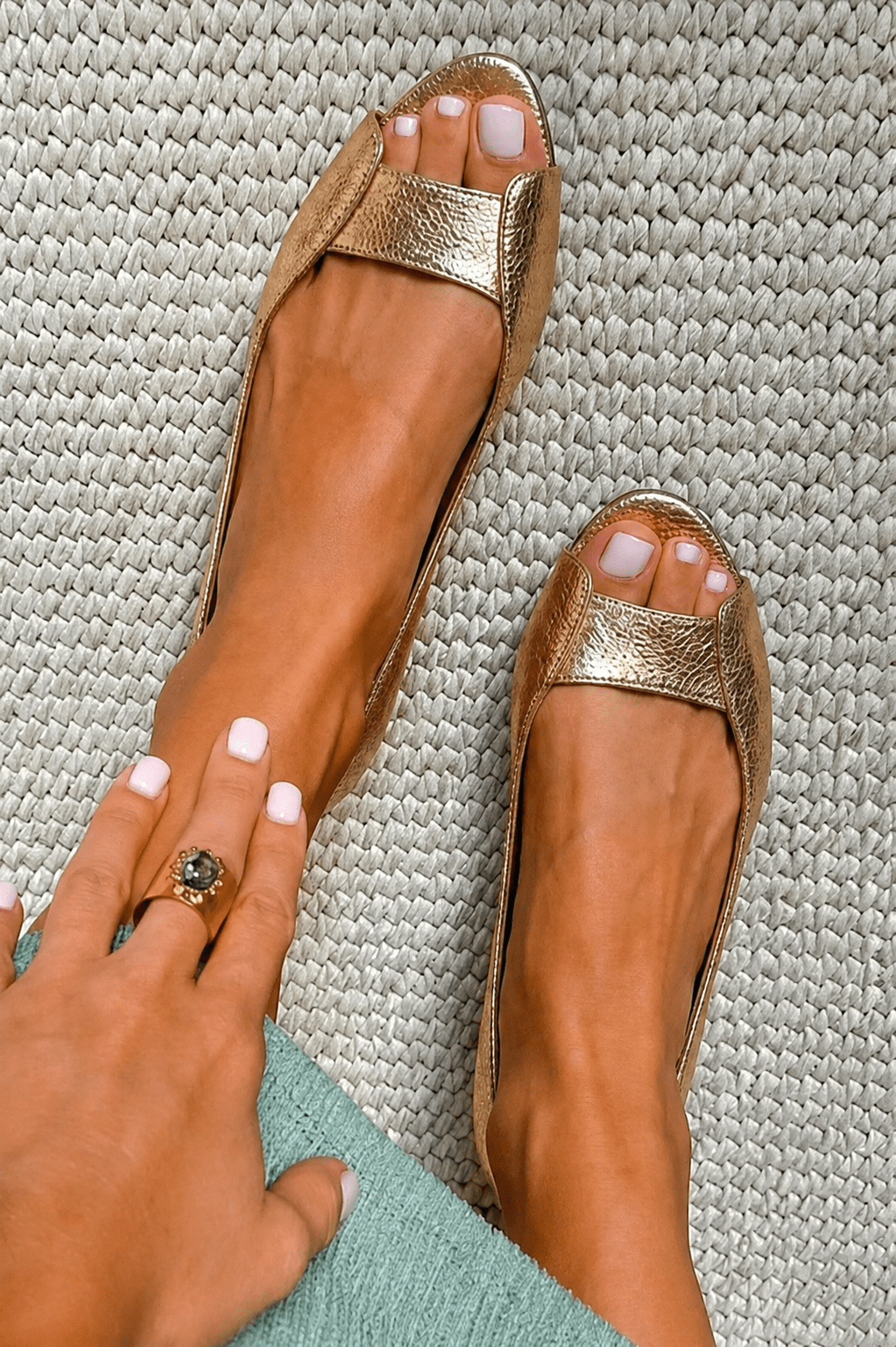 Adelina | Zlaté pohodlné a elegantní sandály